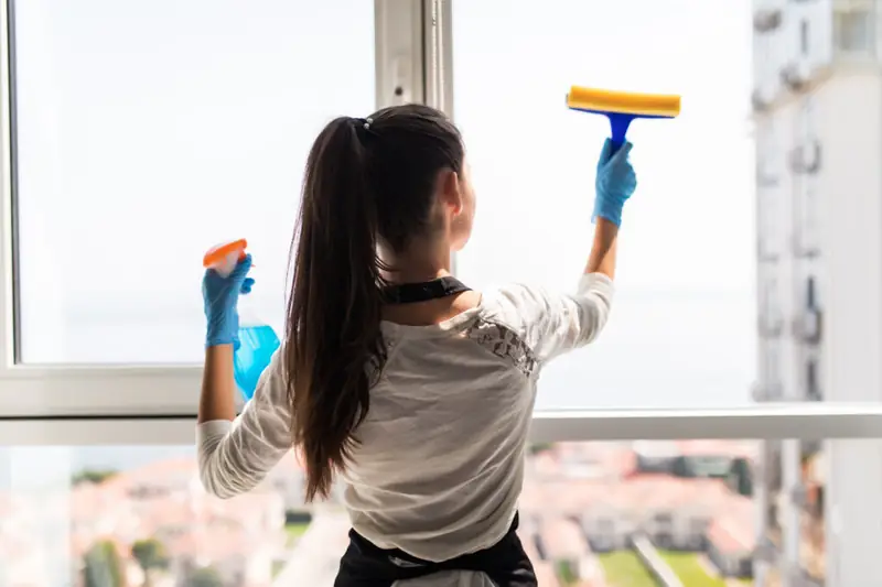 The Ultimate Guide to Window Cleaning in Abu Dhabi: Tips & Tricks